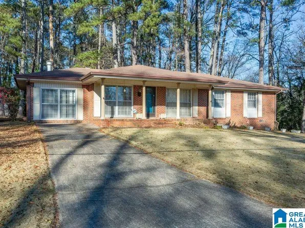 130 Huey Ln, Bessemer, AL 35023