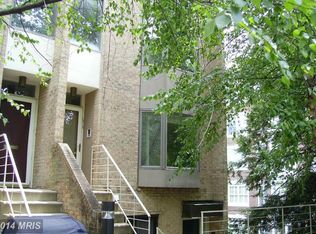 1213 N Nash St, Arlington, VA 22209