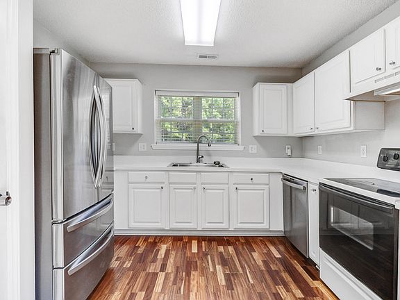 5th image of 610 Edenberry Dr