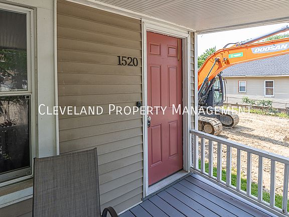 4th image of 1520 Hopkins Ave #Up