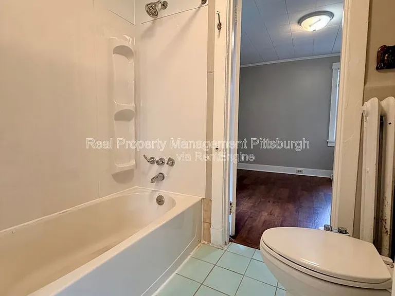2351 Brownsville Rd — Photo 12