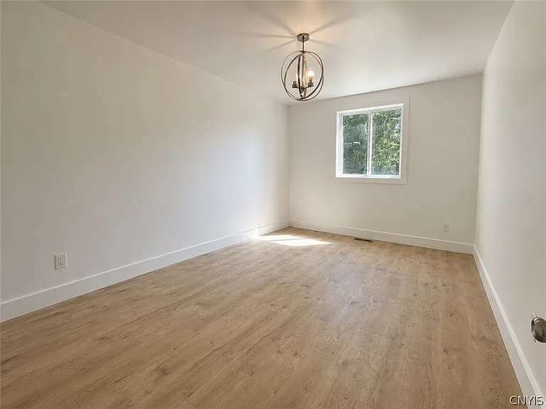 10 Parkside Ct #8 — Photo 15