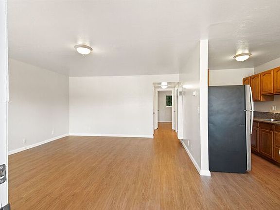 2nd image of 2244 12th Ave APT 3