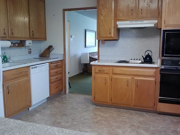 3rd image of 3937 Monterey Blvd