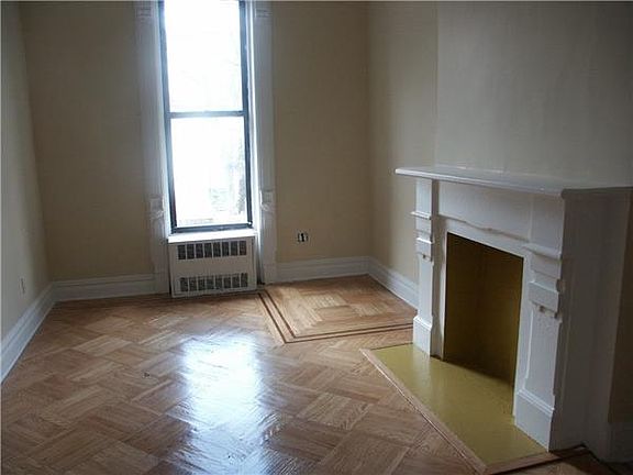 2nd image of 181 Macdonough St APT 1