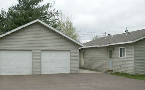 2208 Garage