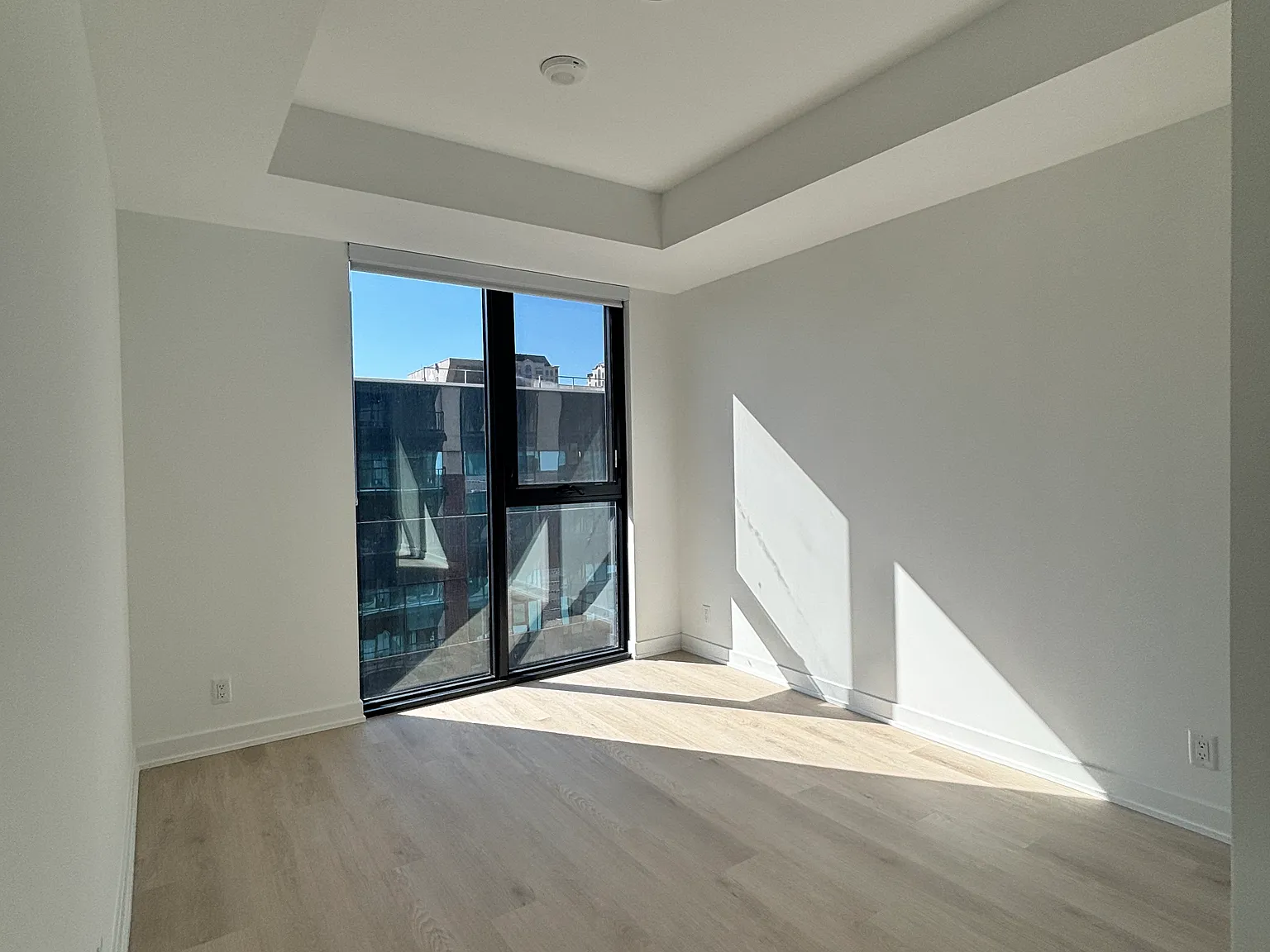 1 bed, 465 sqft, $2,000 — Photo 4