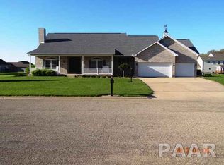 14 Stonegate Dr, Groveland, IL