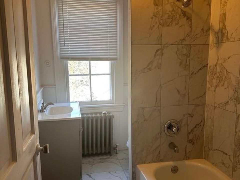 1st image of 270-272 Grant St #1