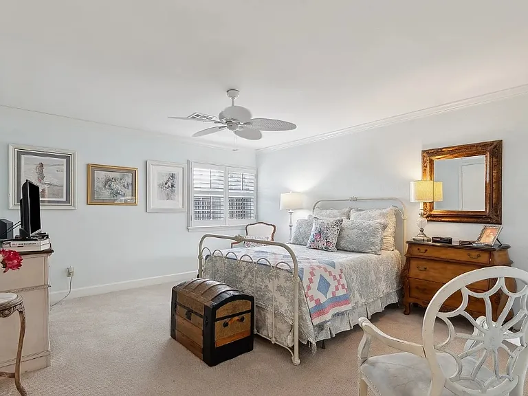 1001 S Oneida St #1B — Photo 3