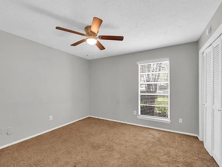 8406 Daycoach Ln — Photo 15