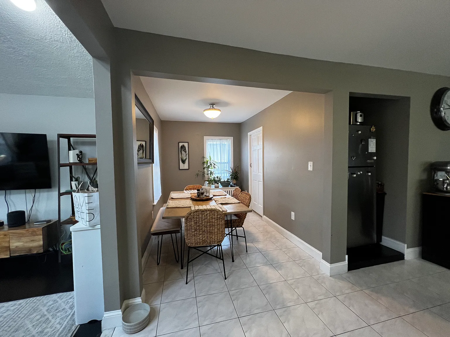 4 bed, 2208 sqft, $1,350 — Photo 4