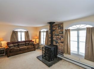 208 S Perry St, Johnstown, NY 12095