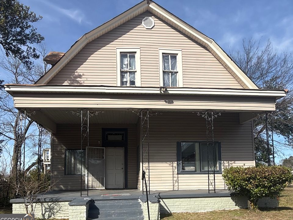1st image of 466 Church St