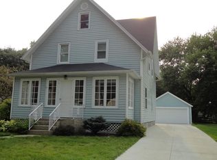 223 Pecks Ct, Walworth, WI 53184