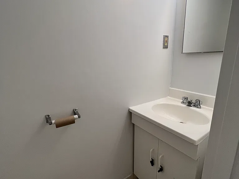 422 E 89th St #7C — Photo 7