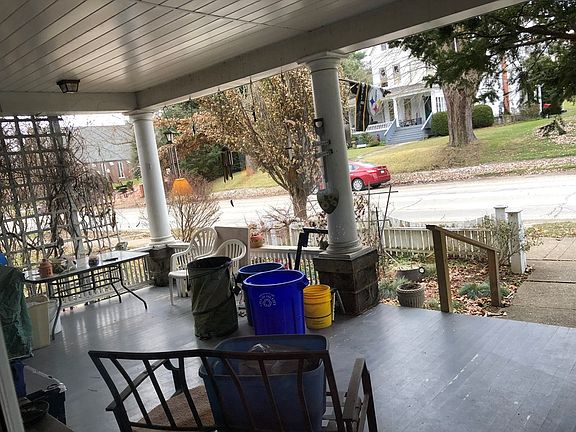 4th image of 514 W 1st St