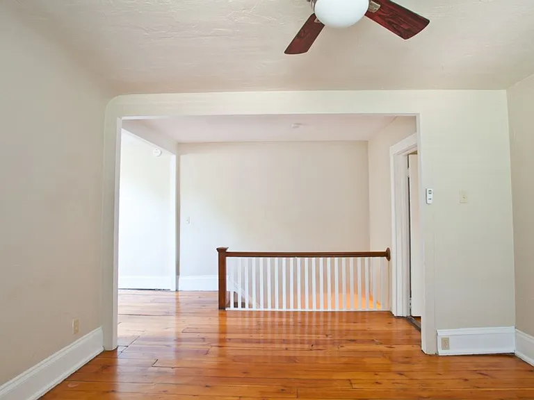 2216 E Ivanhoe Apartments — Photo 19