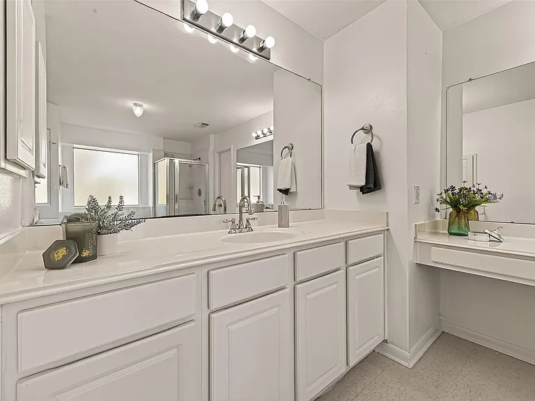 16315 April Ridge Dr — Photo 39