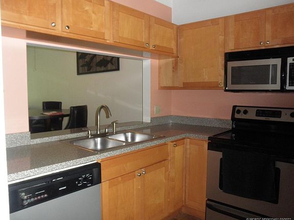 2nd image of 1577 NE Nautical Pl APT 106
