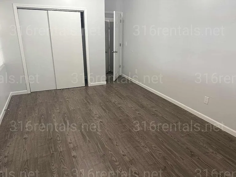 3352 N Park Pl — Photo 11