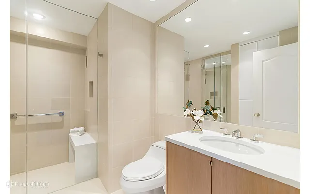 Rented by Douglas Elliman | media 15