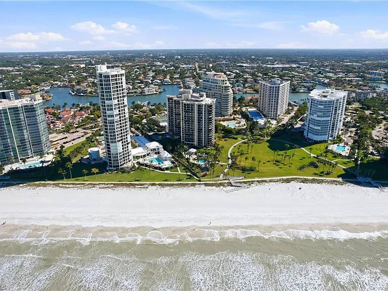 4551 Gulf Shore Blvd N #1500 — Photo 47