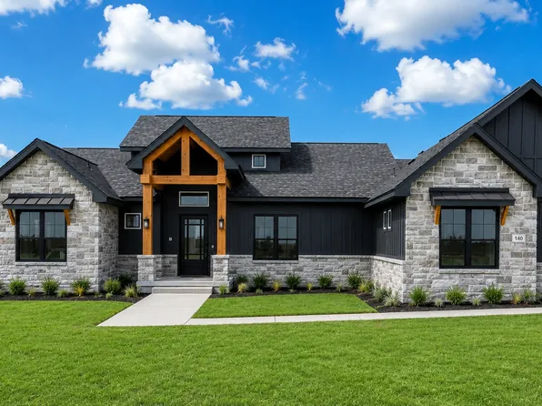 108 PIONEER DR, La Vernia, TX 78121