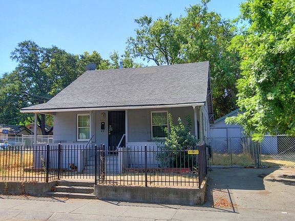 2nd image of 4006 Broadway