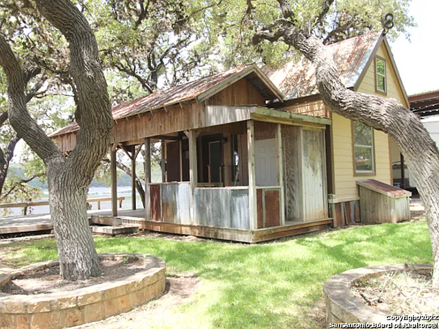 1 bed, 1.0 bath, 346 sqft, $1,250 — Photo 2