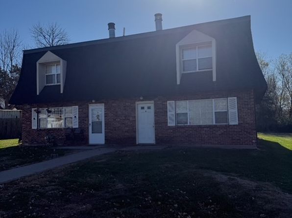 4460 E Hillcrest Dr #B