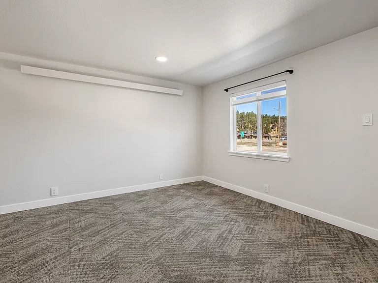 Ponderosa Apartments — Photo 27