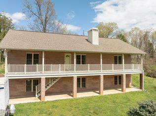 692 Emerald Ave, Kodak, TN 37764