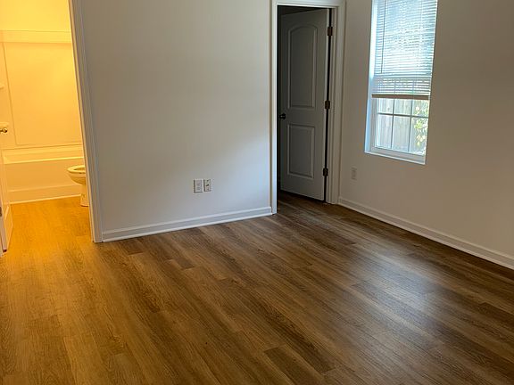 5th image of 1316 Kirkman St #B