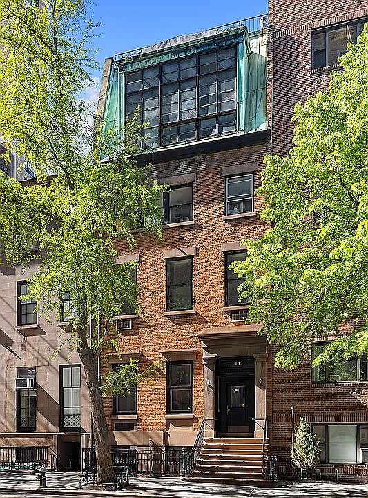 1st image of 10 W 9th St