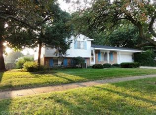 5916 Belard St, Portage, MI 49002