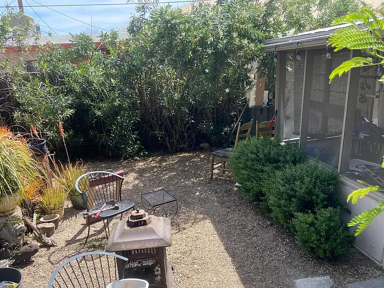 1110 W Roosevelt St — Photo 32