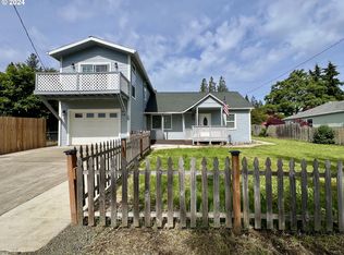 2250 NW Calkins Ave, Roseburg, OR 97471
