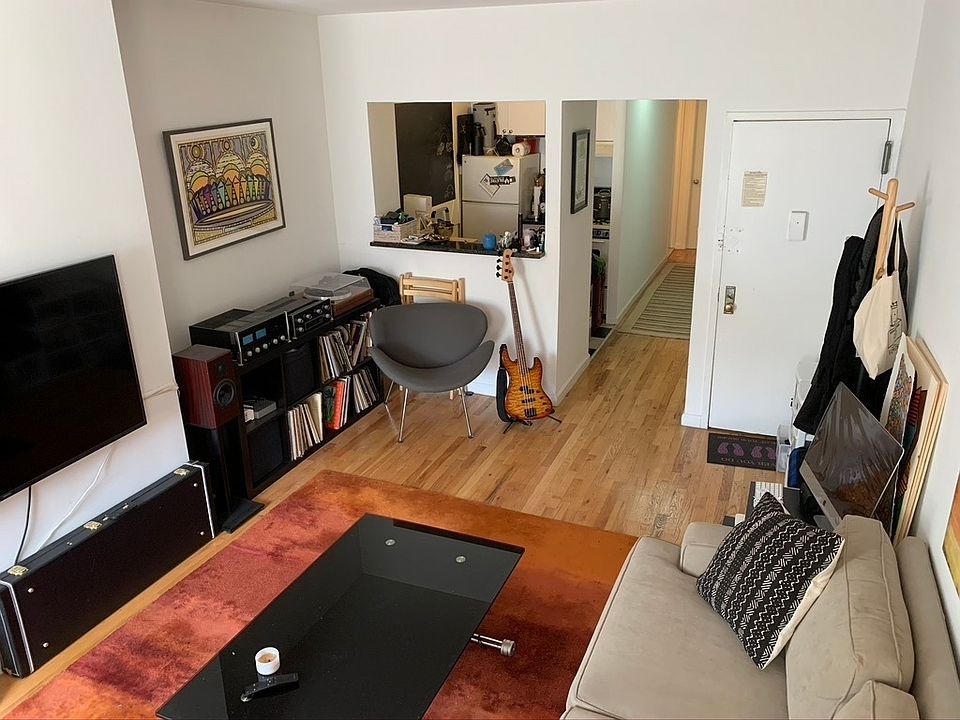 1st image of 527 E 6th St #5W