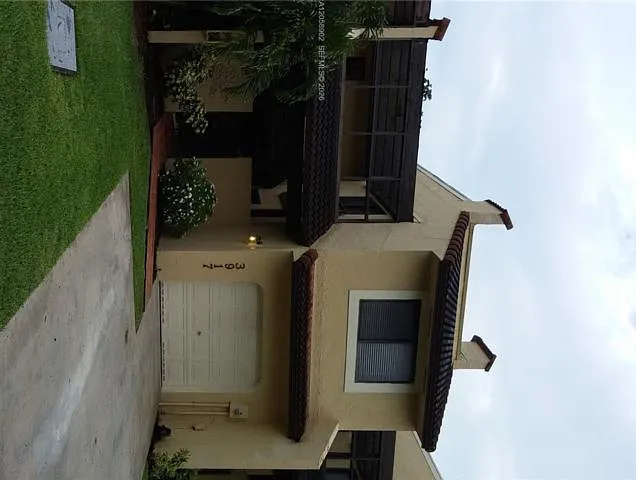 4 bed, 3.0 bath, 1712 sqft, $3,850 — Photo 2