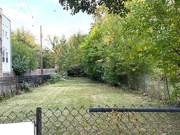 2nd image of 711 N Ridgeway Ave