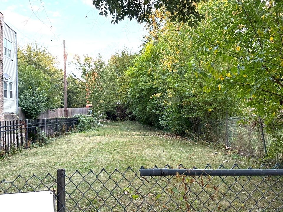 2nd image of 711 N Ridgeway Ave