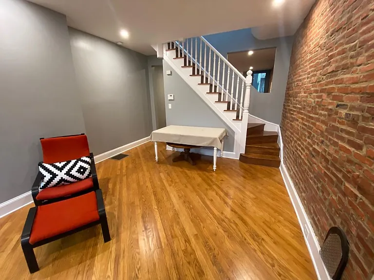 20 N Montford Ave — Photo 5