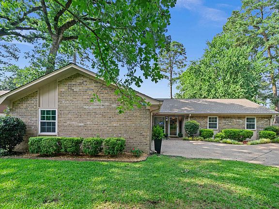 3rd image of 4922 Leaning Oaks