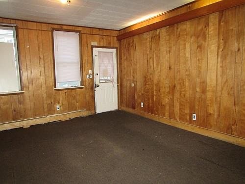 2nd image of 403 Beaver St