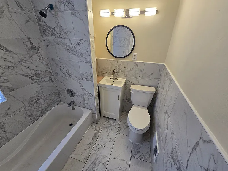 717 31st Ave N #1 — Photo 3