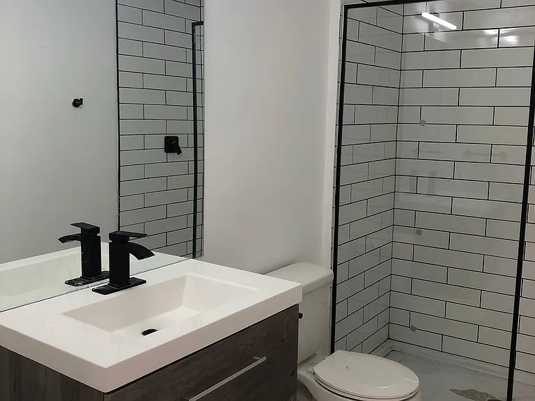 710 N Elizabeth St #2FB — Photo 2