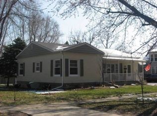 121 N Jefferson Ave, Amboy, IL 61310
