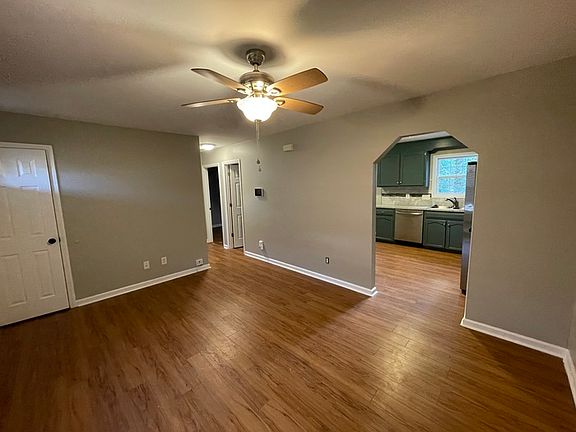 5th image of 8 Barnes Dr