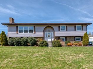 429 Mount Area Dr, Bristol, TN 37620